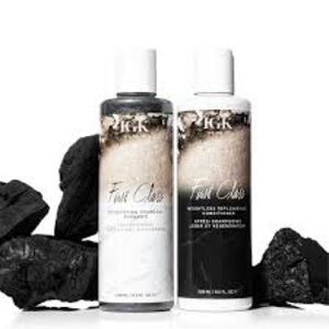 IGK
First Class Charcoal Detox Clarifying Shampoo & Replenishing Conditioner